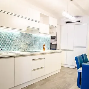 blue-luxury-apartment.inbudapesthotels.com/